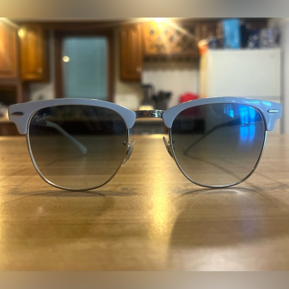 White Ray-Ban’s
